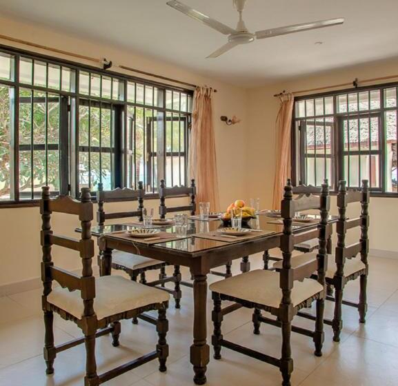 Bahari Dhow Beach Villas