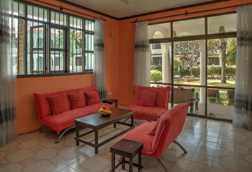 Bahari Dhow Beach Villas