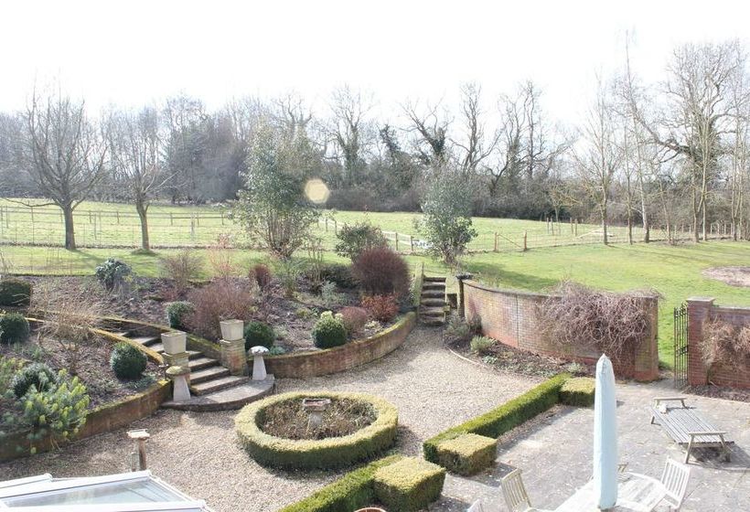 Bed and Breakfast Austons Down