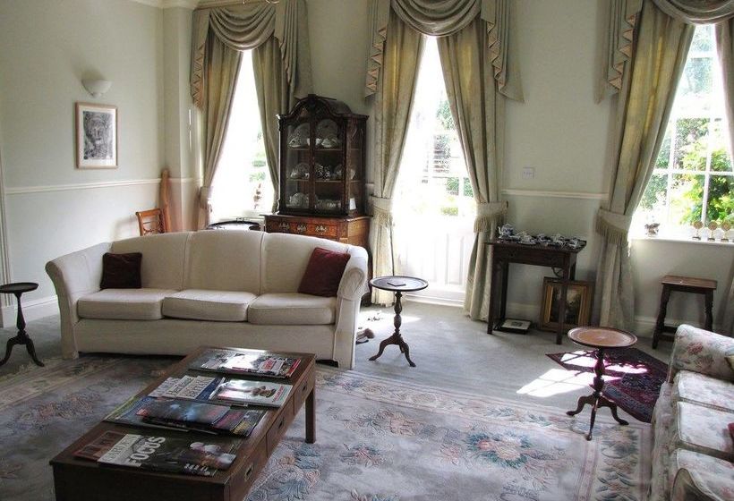 Bed and Breakfast Austons Down