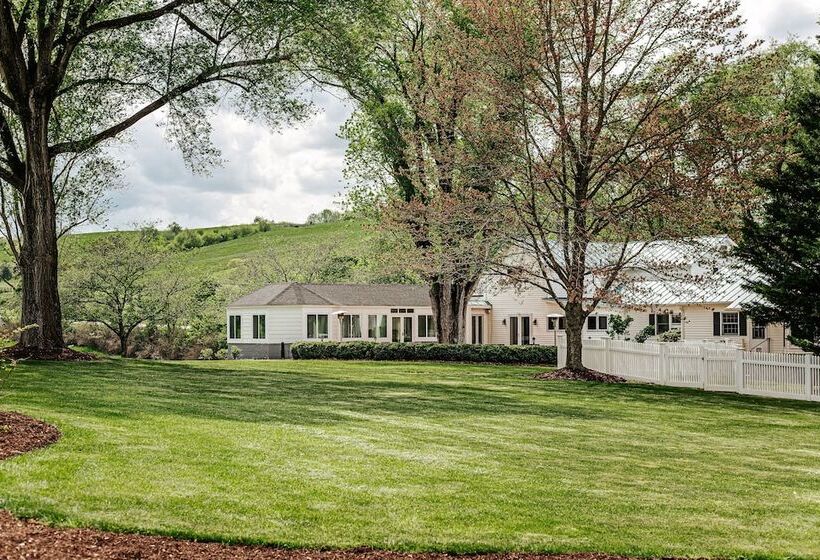 مبيت وإفطار Batten Green Venue & Lodging