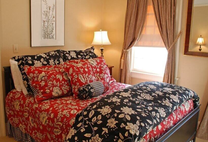 צימר Bee And Thistle Inn