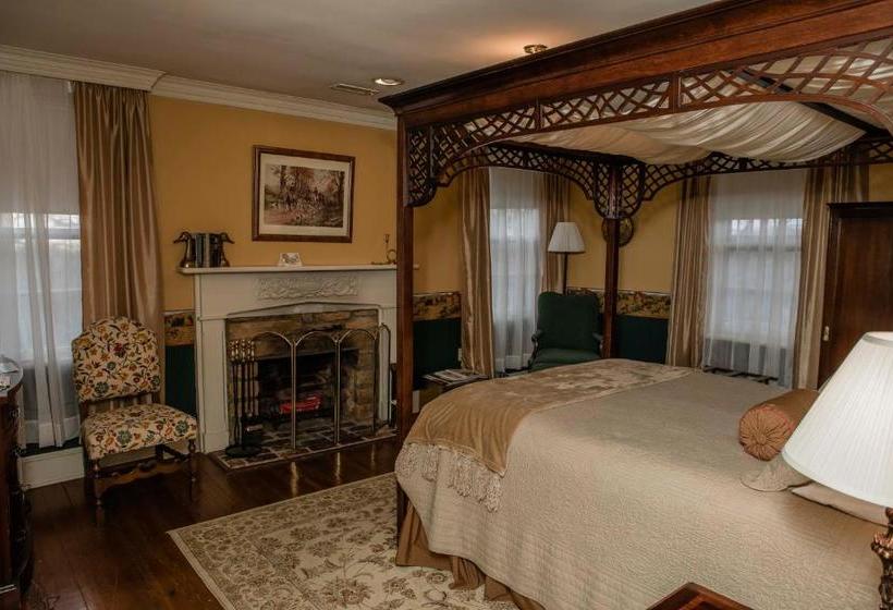 مبيت وإفطار Black Horse Inn