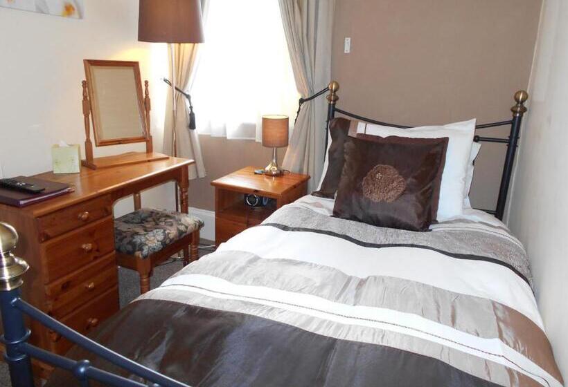 צימר Cranborne Guest Accommodation Exclusively For Adults