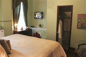 Bed and Breakfast Gardenia Inn