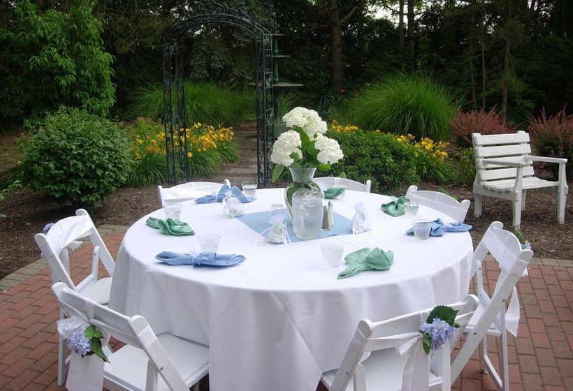 مبيت وإفطار Hideaway Country Inn