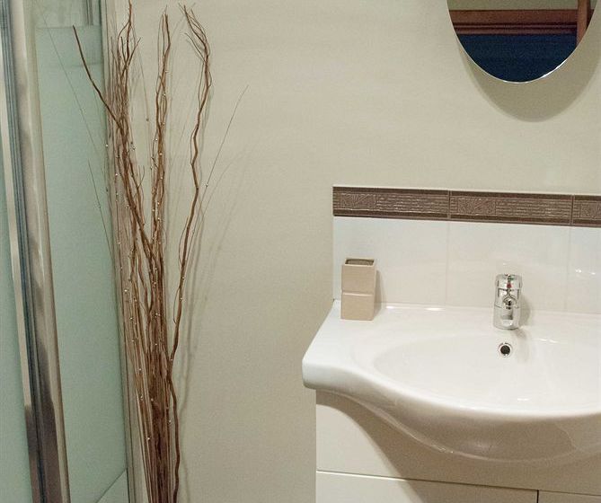 تختخواب و صبحانه Hideaway Haven