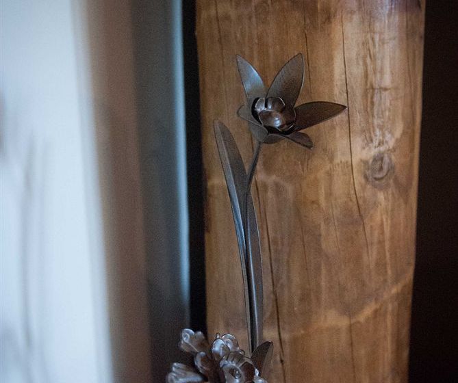 تختخواب و صبحانه Hideaway Haven