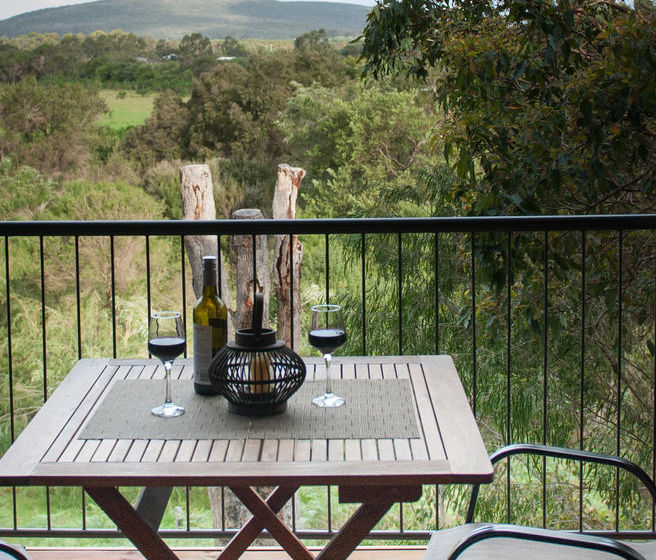 تختخواب و صبحانه Hideaway Haven