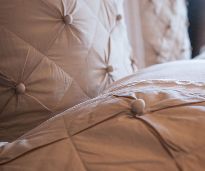 تختخواب و صبحانه Hideaway Haven