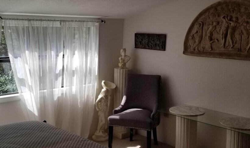 مبيت وإفطار Lily Creek Lodge
