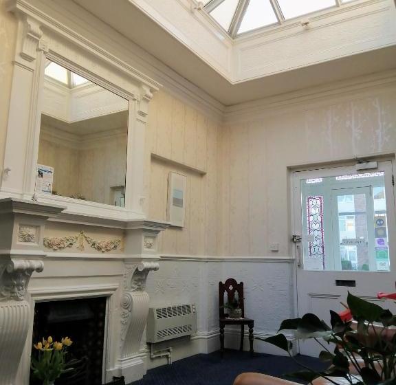 تختخواب و صبحانه Number One