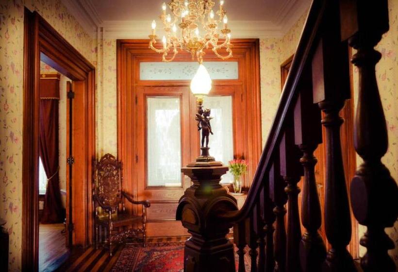 مبيت وإفطار Queen Anne Inn