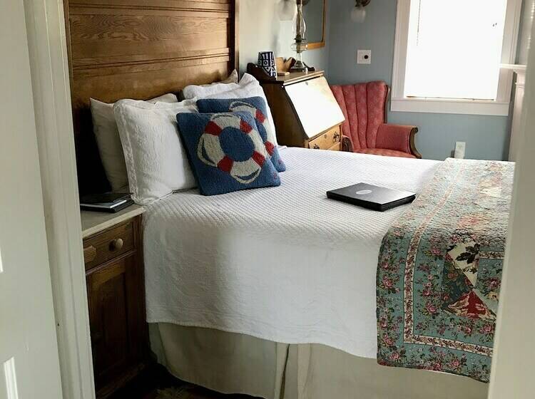 민박 Revere Guest House