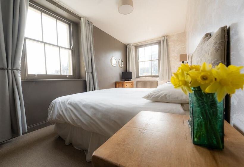 Bed and Breakfast Rockingham Lodge