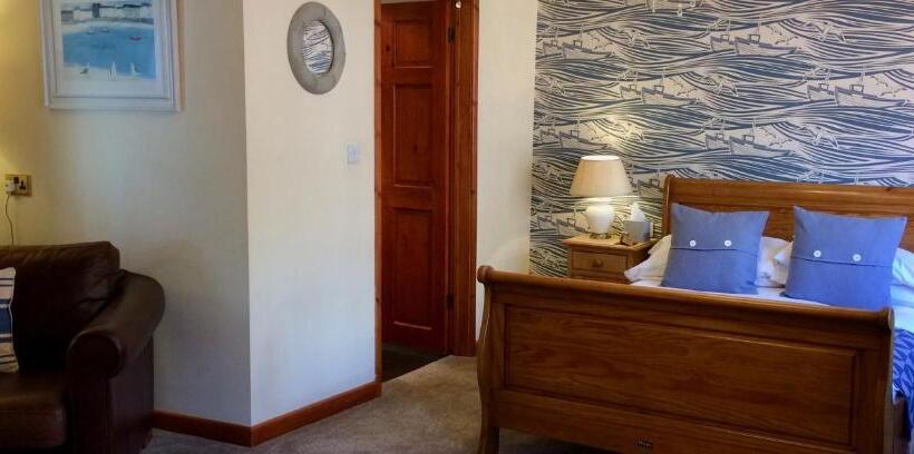 צימר Sanders Yard