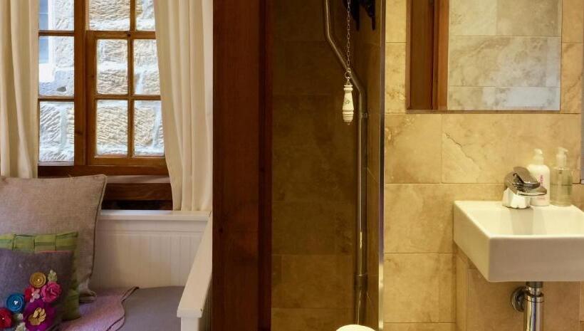 צימר Sanders Yard