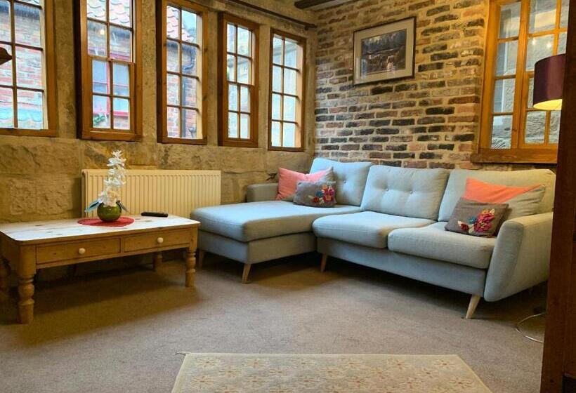 צימר Sanders Yard