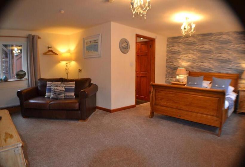 צימר Sanders Yard