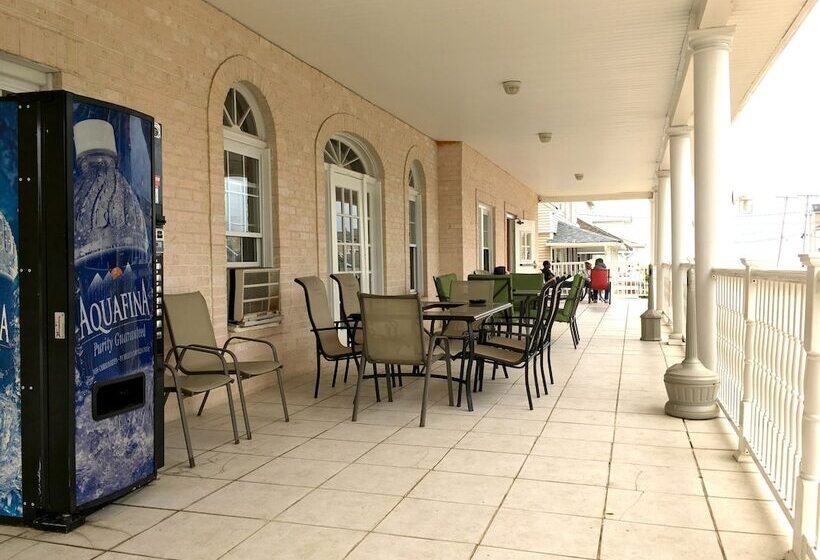 住宿加早餐 The Belmar Inn