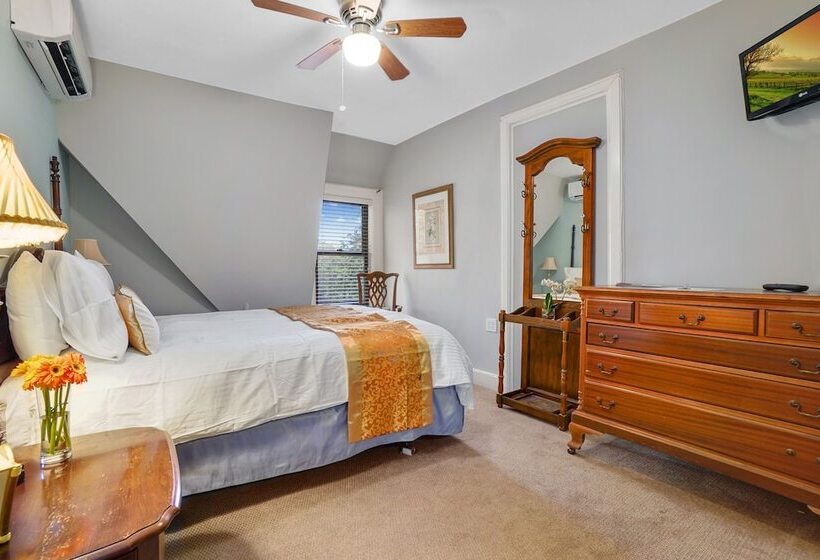 مبيت وإفطار Debary Inn