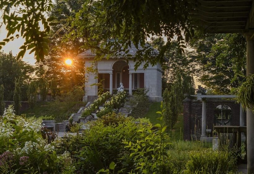 مبيت وإفطار The Inn At Irwin Gardens