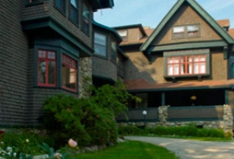 Bed and Breakfast The Manor Inn