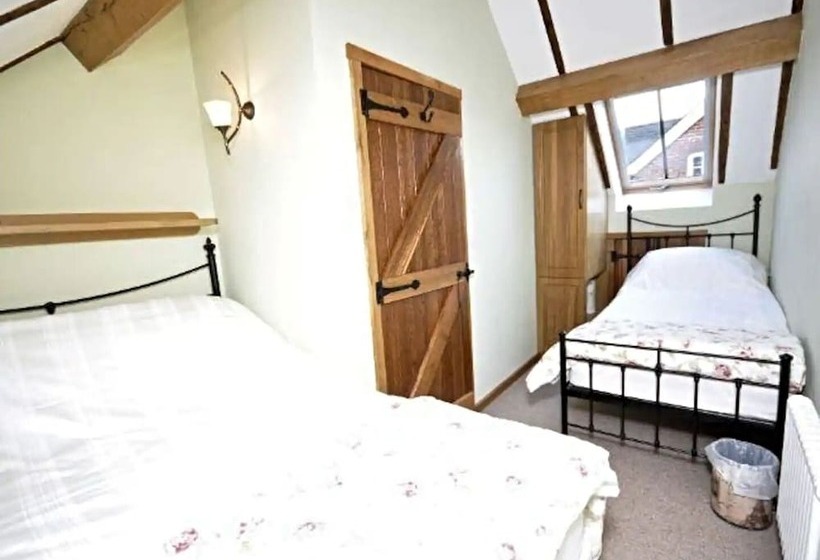 مبيت وإفطار The Oak At Dewlish