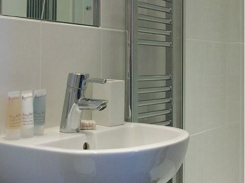 مبيت وإفطار The Old George