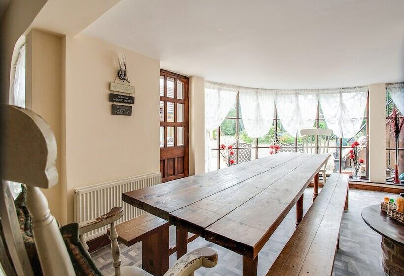مبيت وإفطار The Old Mill Rooms