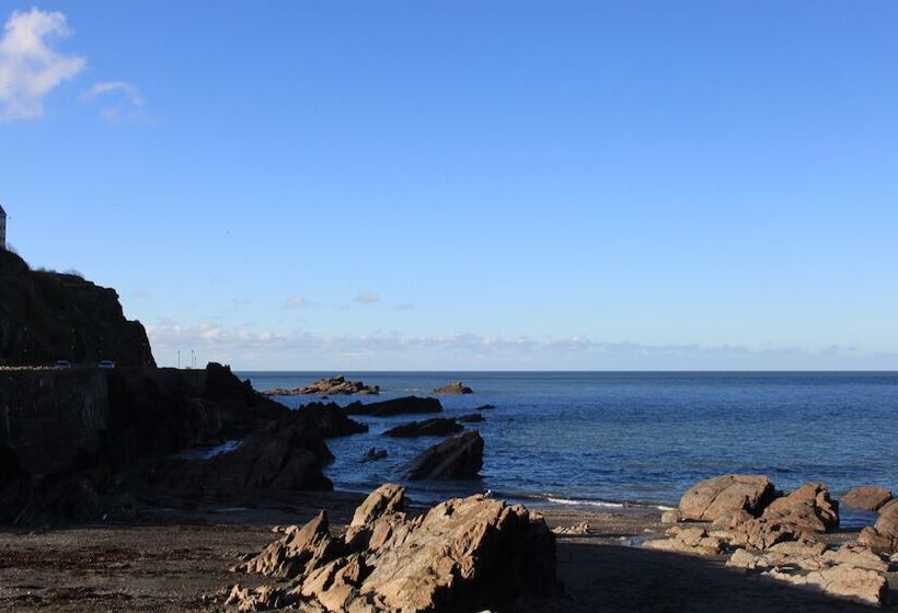 تختخواب و صبحانه The Olive Branch