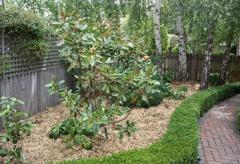 مبيت وإفطار Westbury Gingerbread Cottages