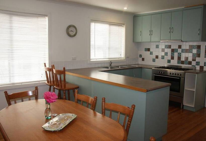 مبيت وإفطار Westbury Gingerbread Cottages