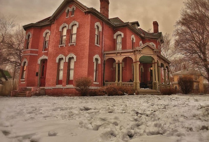 مبيت وإفطار Whiskey Mansion