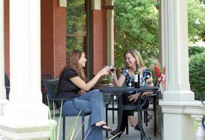 مبيت وإفطار Whiskey Mansion