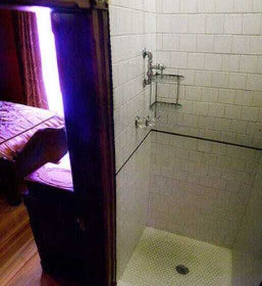 مبيت وإفطار Whiskey Mansion