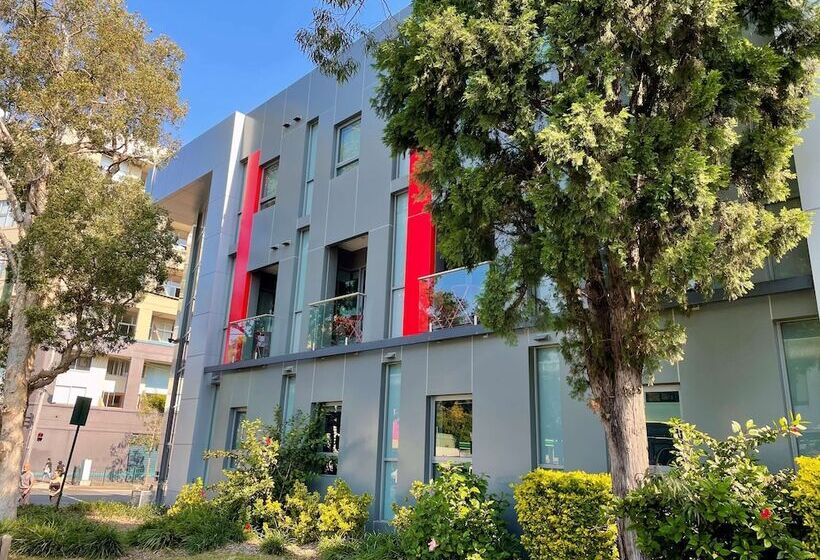 Best Western Plus Camperdown Suites