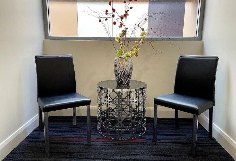 Best Western Plus Camperdown Suites