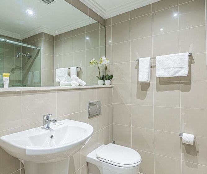 Best Western Plus Camperdown Suites