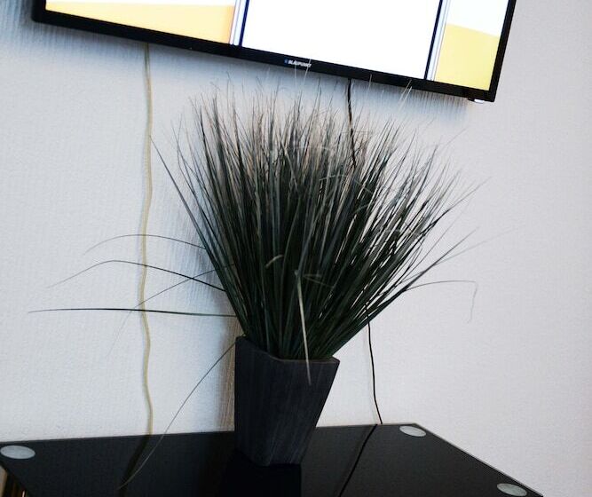 Bridle Lodge Apartments