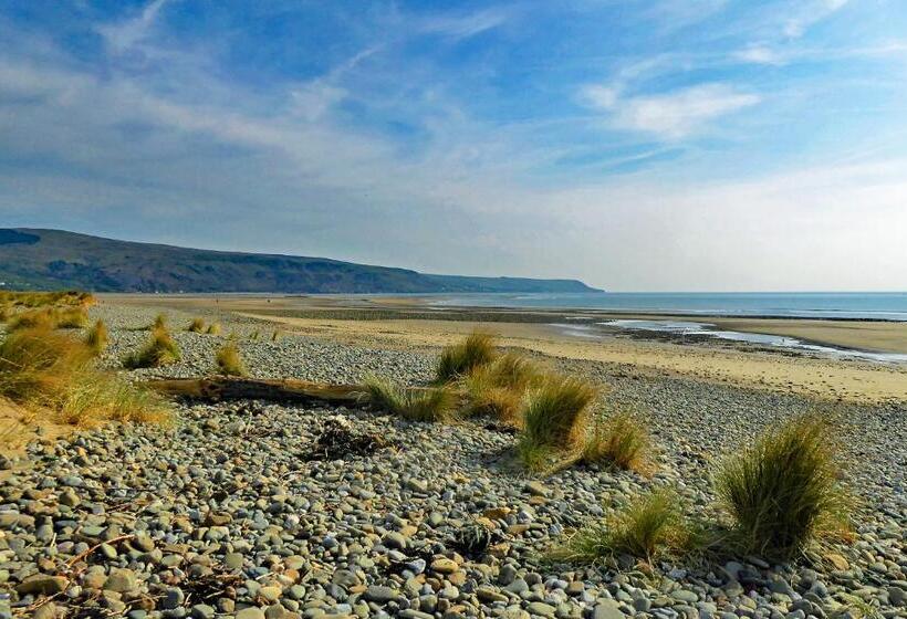 Bryn Melyn Apartments