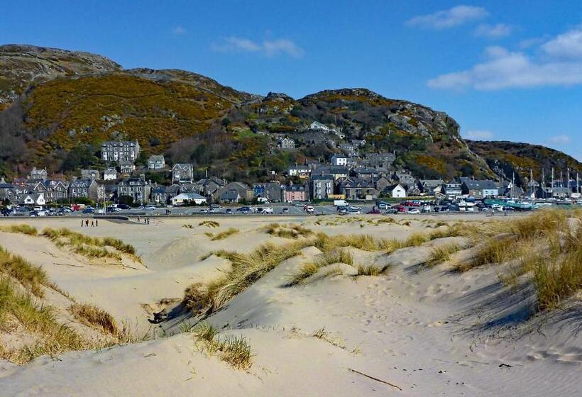 Bryn Melyn Apartments