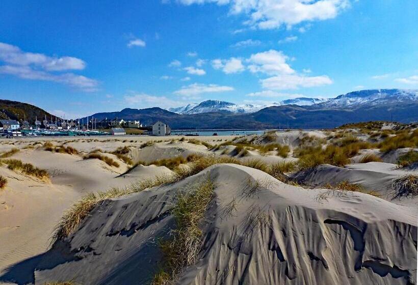 Bryn Melyn Apartments