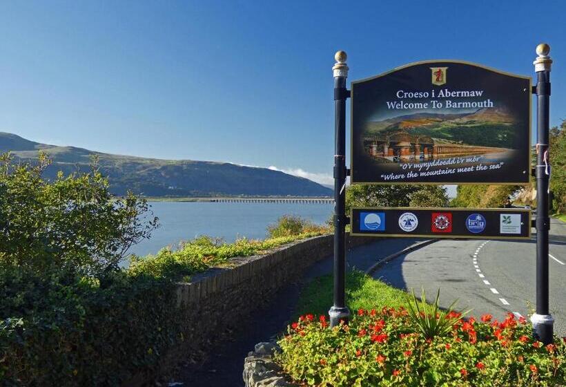 Bryn Melyn Apartments