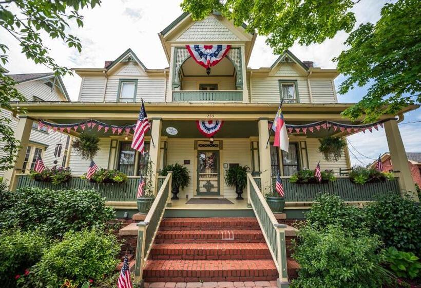 Carrier Houses Bed & Breakfast