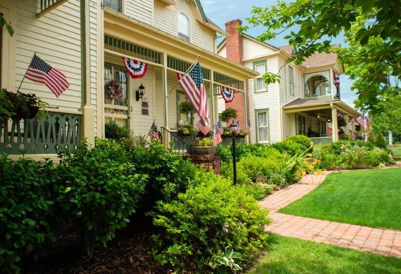 Carrier Houses Bed & Breakfast