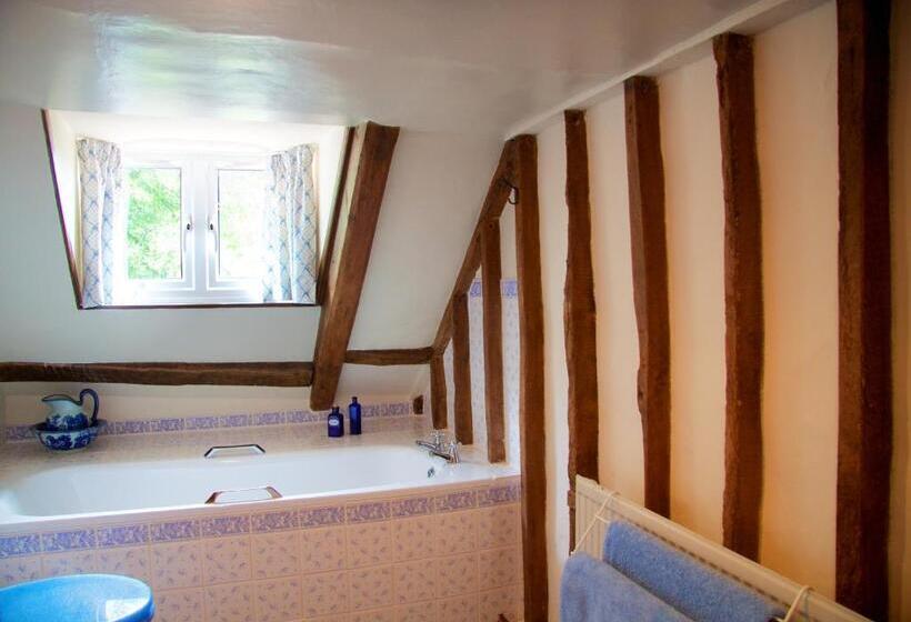 Colston Hall Farmhouse B&b