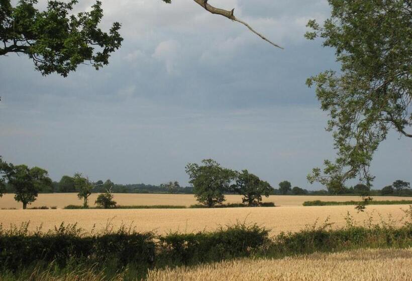 Colston Hall Farmhouse B&b