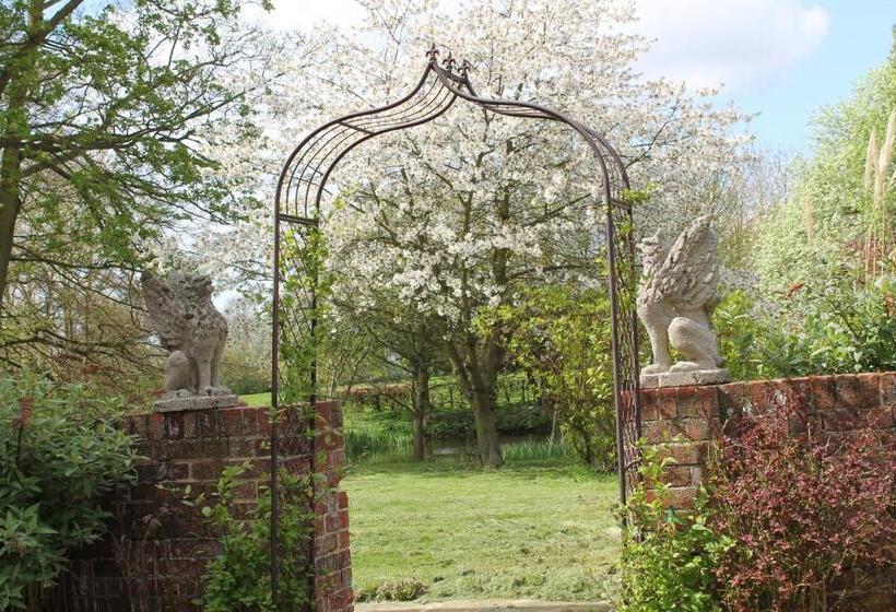 Colston Hall Farmhouse B&b