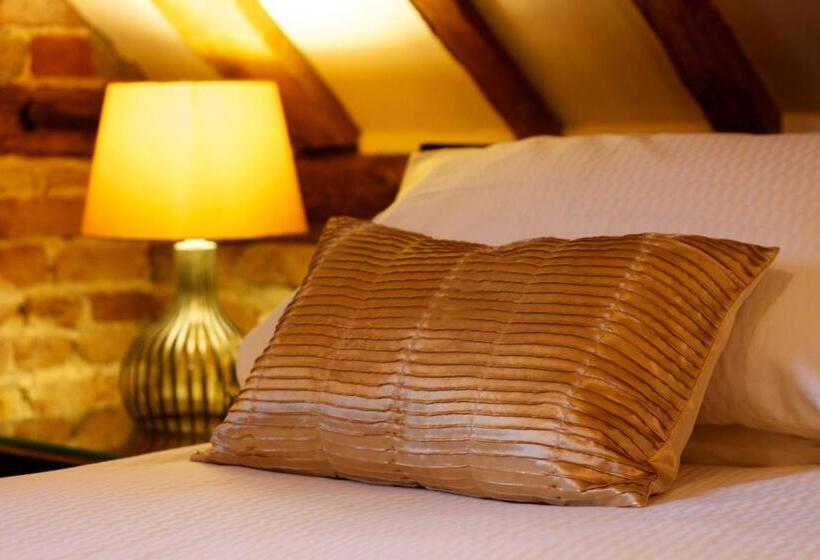 Colston Hall Farmhouse B&b